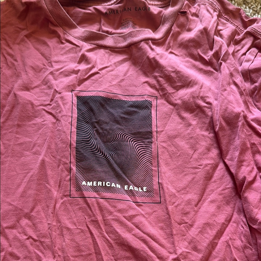American Eagle Outfitters Men's Pink T-Shirt